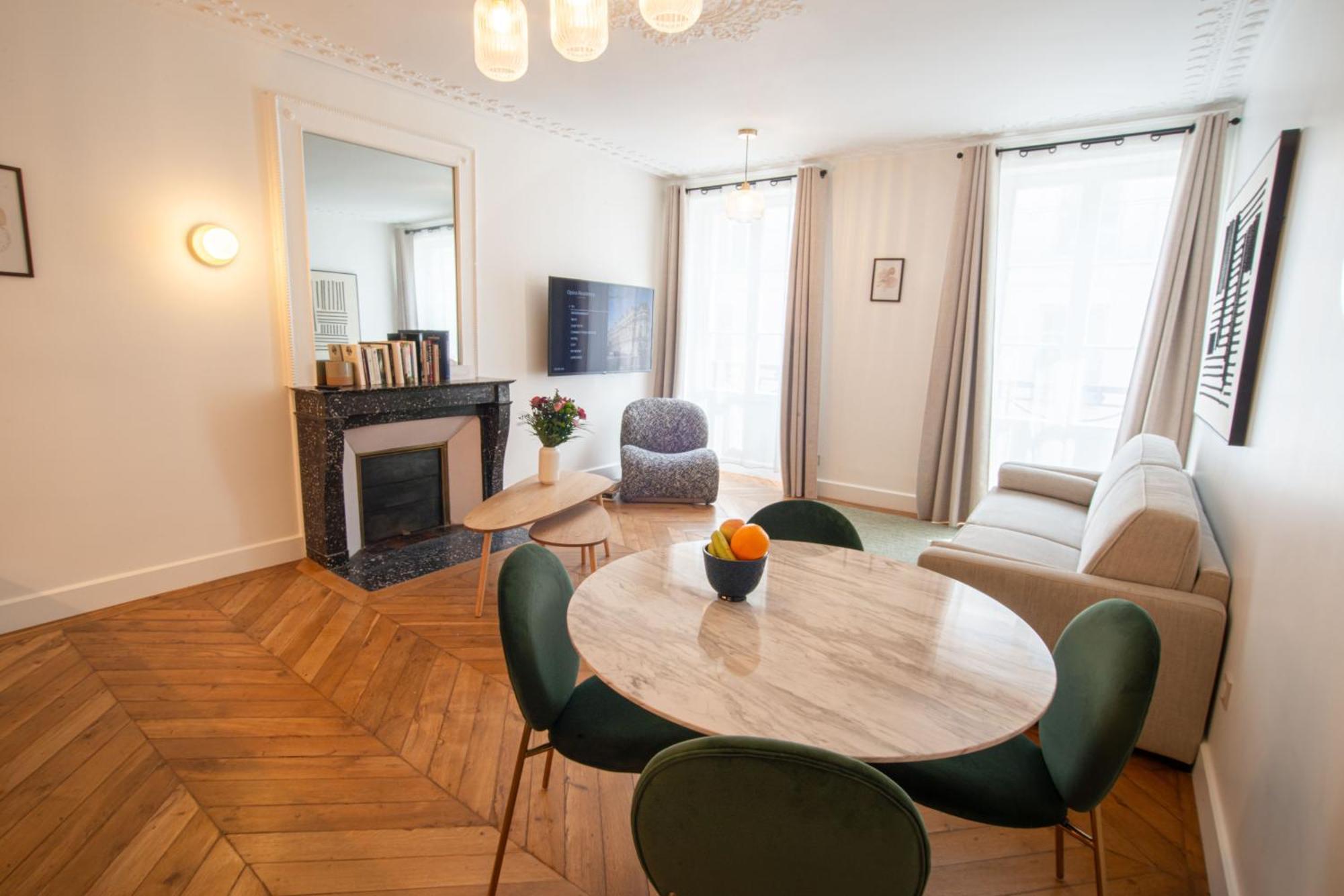 Quartier Libre Madeleine Aparthotel 4*