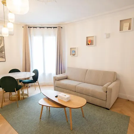 Quartier Libre Madeleine Aparthotel 4*