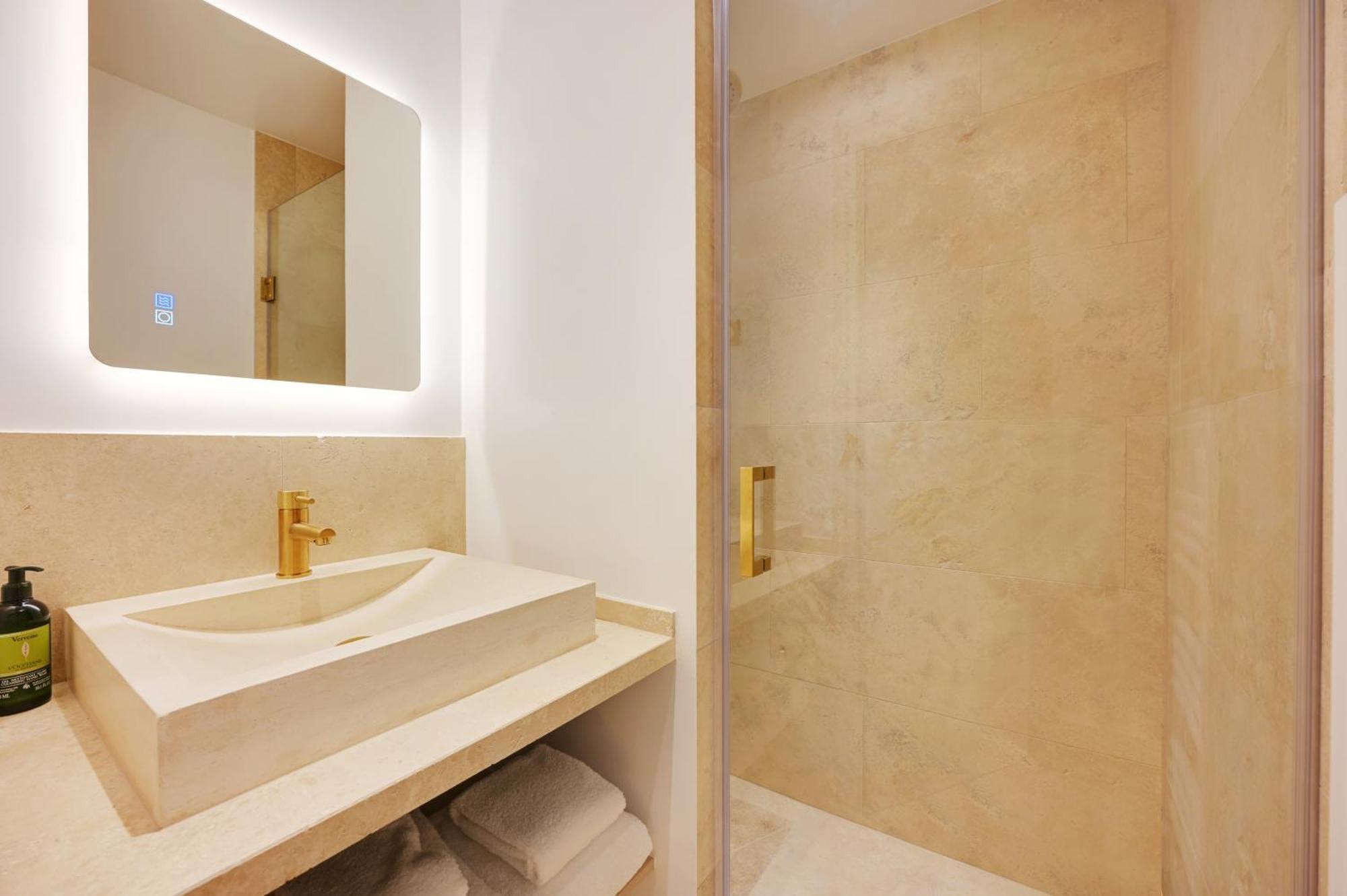 Quartier Libre Madeleine Paris