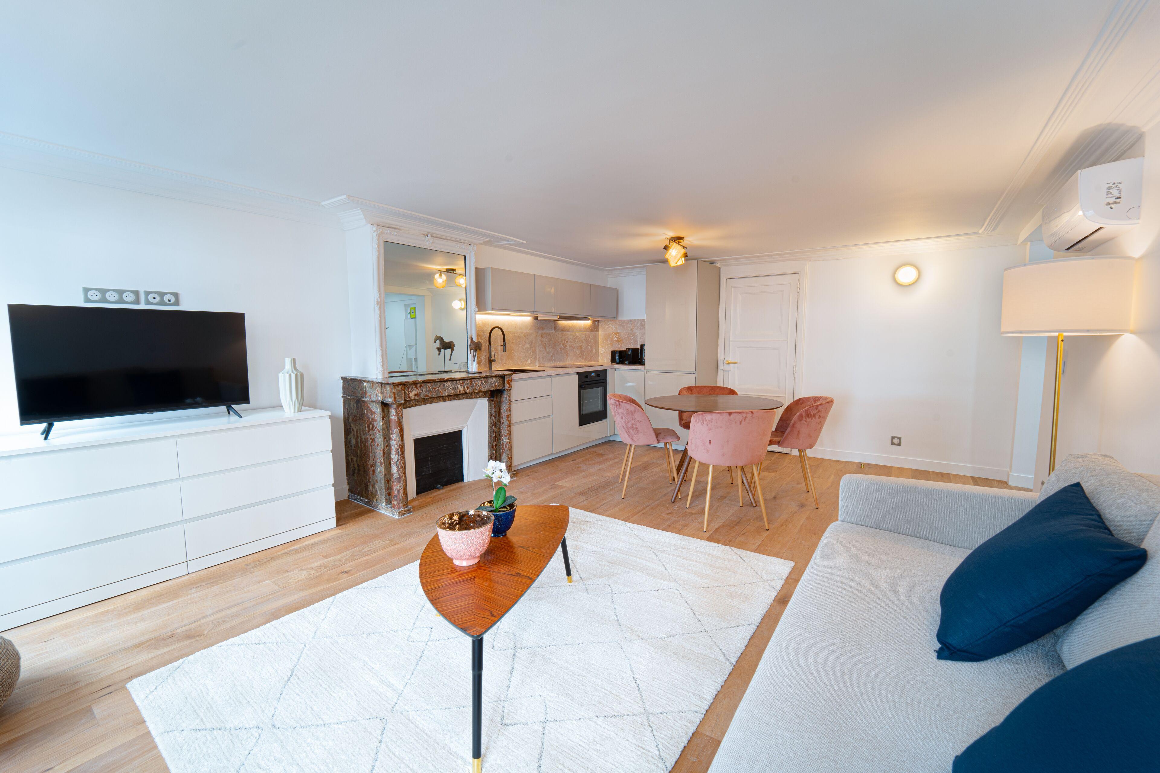 Quartier Libre Madeleine Aparthotel 4*