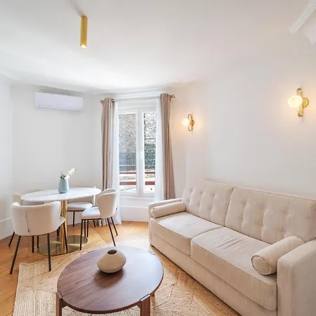 Quartier Libre Madeleine Aparthotel Paris
